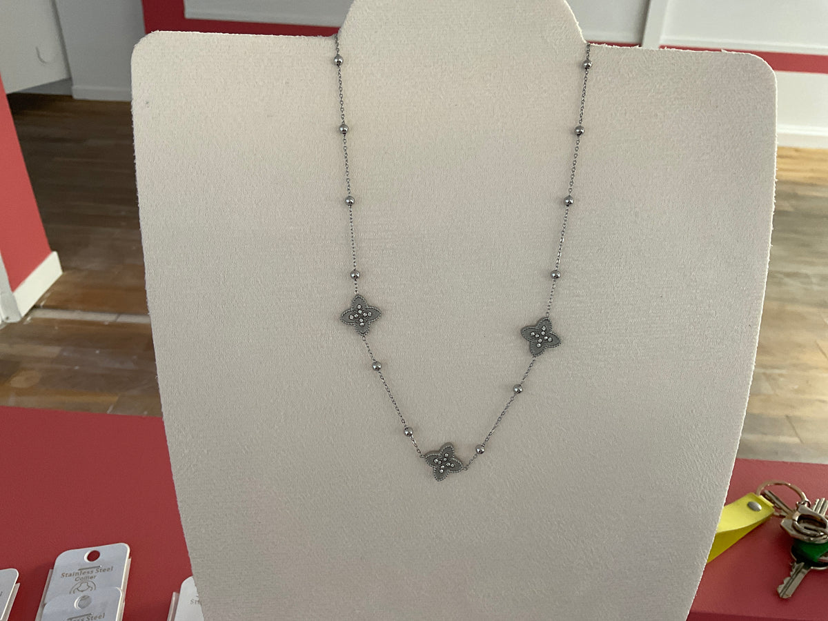 Collier argent trèfle étoile LV