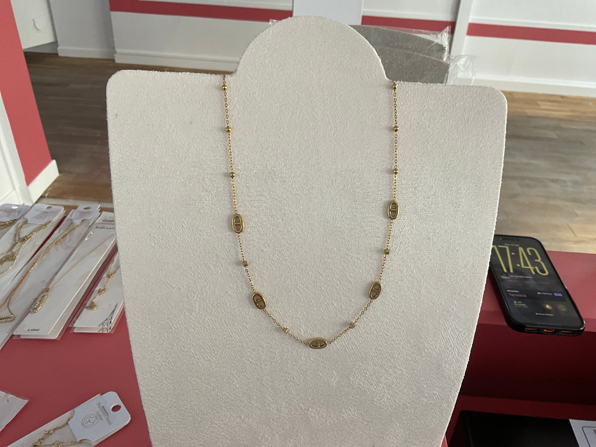 Collier doré basique