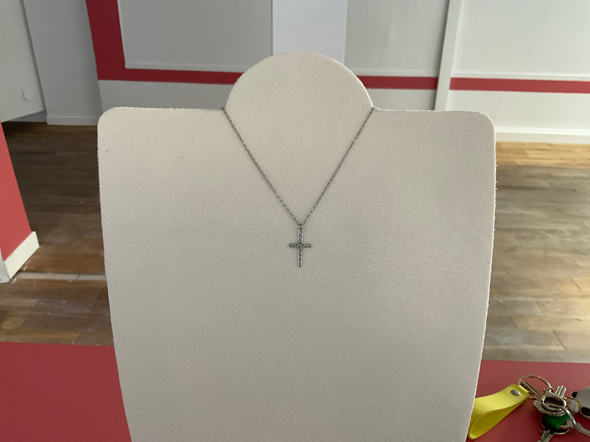 Collier argent croix